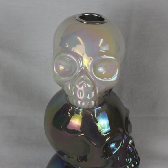 CERAMIC SKULL IRIDESENT CANDLE HOLDER GRAY & WHITE 3 STACKED HEADS VOTIVE CANDLE - Picture 12 of 16